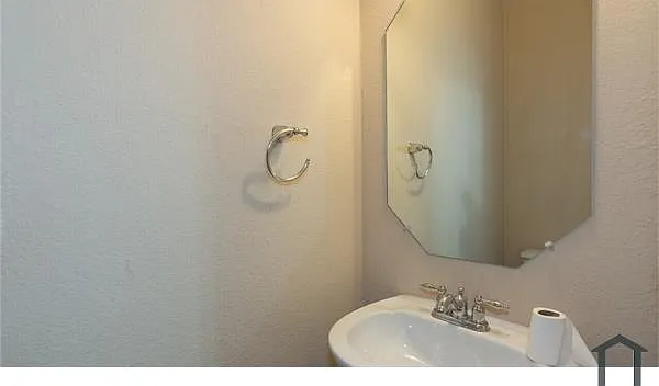 10509 Wylie Dr — Photo 8
