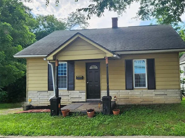 1510 State St, Chester, IL 62233