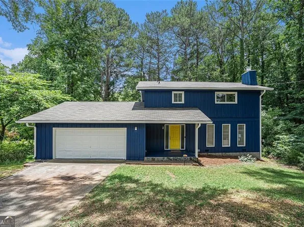 466 Barbashela Dr, Stone Mountain, GA 30088