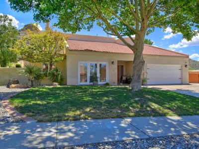 812 Piedra Vista Rd NE, Albuquerque, NM, 87123