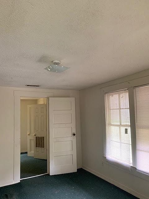 1st image of 613/615 Corn Ave