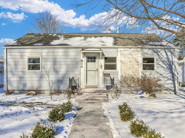 814 W Columbia Ave, Champaign, IL 61820