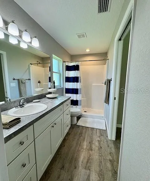 5423 NW 52nd Ave — Photo 22