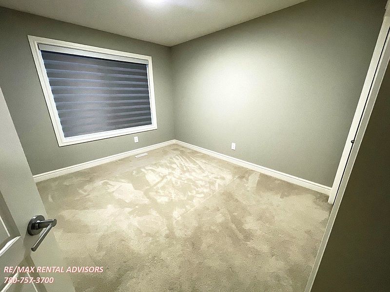Edmonton Apartment for rent - 3 Bedrooms — photo 14