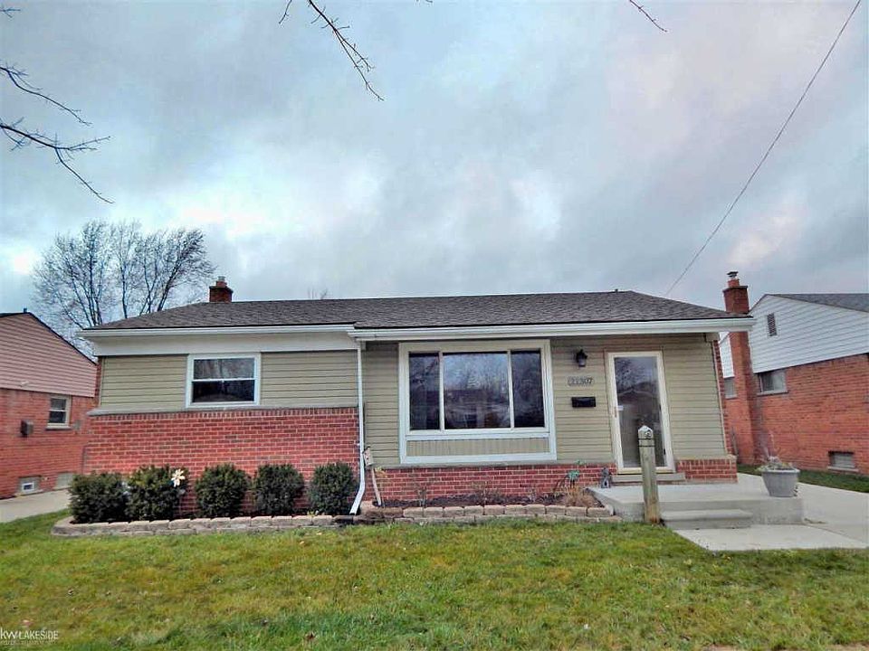 1st image of 21307 Tanglewood St