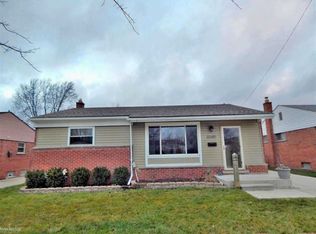 21307 Tanglewood St, Saint Clair Shores, MI 48082