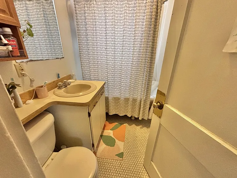 77 Easton St #2A — Photo 14