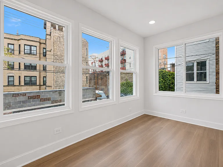 6914 N Sheridan Rd #1 — Photo 35