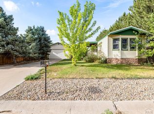 906 Aspen Cir, Pueblo, CO 81006