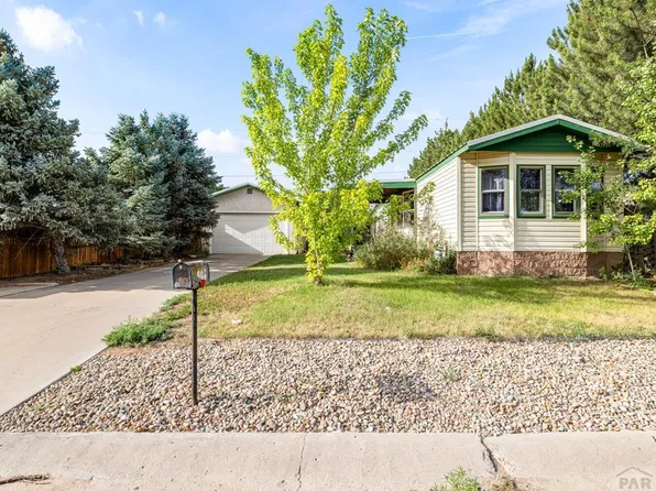 906 Aspen Cir, Pueblo, CO 81006