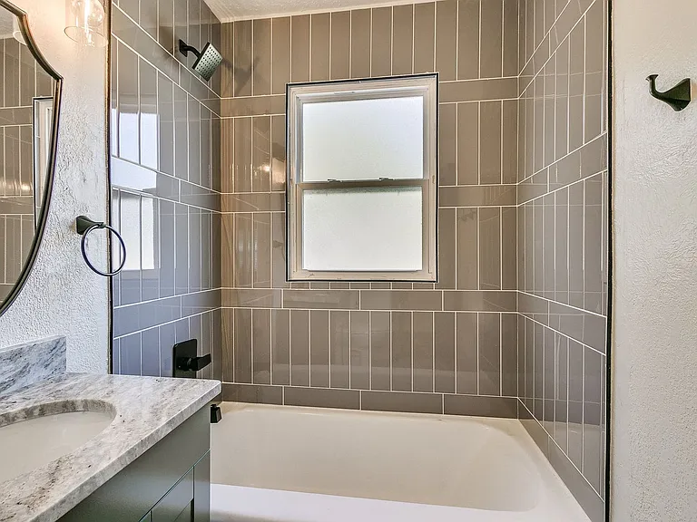 103 E Haddock St — Photo 24