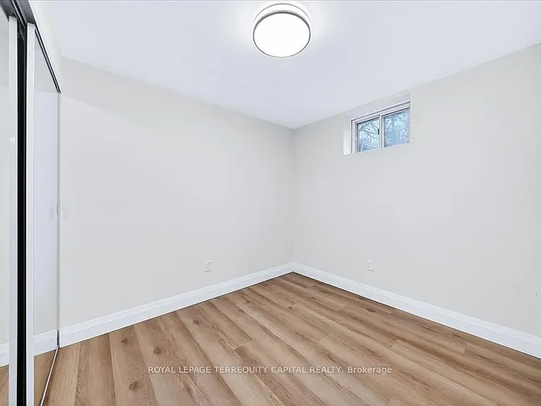 65 Glenmanor Dr #LOWER — Photo 14