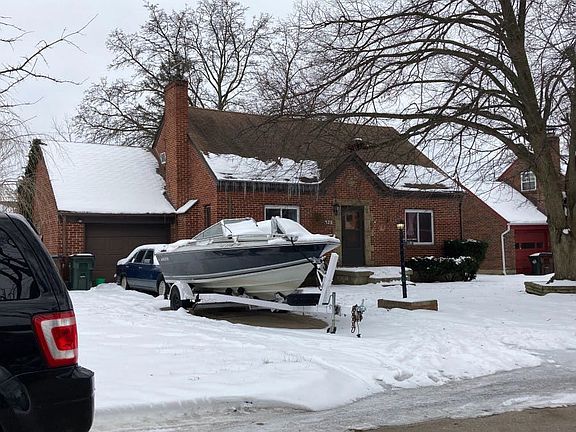 3rd image of 528 Oakview Dr