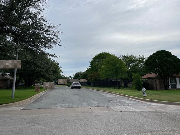 4th image of 324 Suttonwood Dr