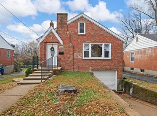 8334 Braddock Dr, Saint Louis, MO 63132