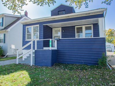 23930 Elmira St, Saint Clair Shores, MI, 48082