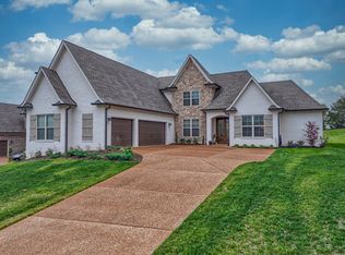979 Luxborough Dr, Hendersonville, TN 37075