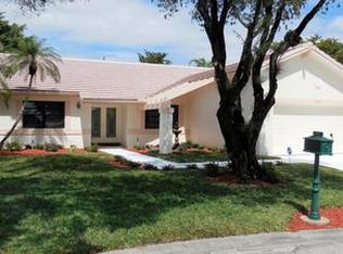 6021 Petaluma Dr, Boca Raton, FL 33433