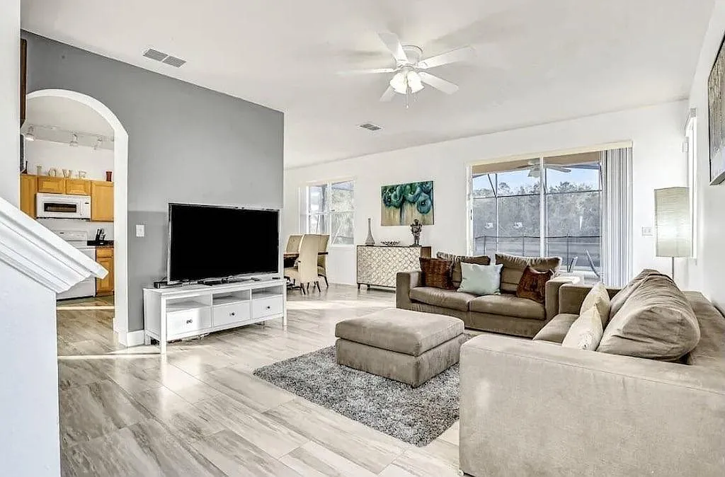 Sandy Ridge Dr, Davenport — Photo 3