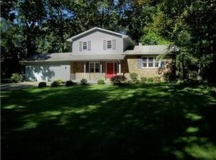 10492 Glen Lee Trl, Granger, IN 46530