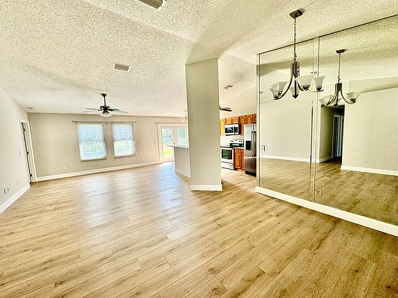 5th image of 2981 SW Ventura Street
