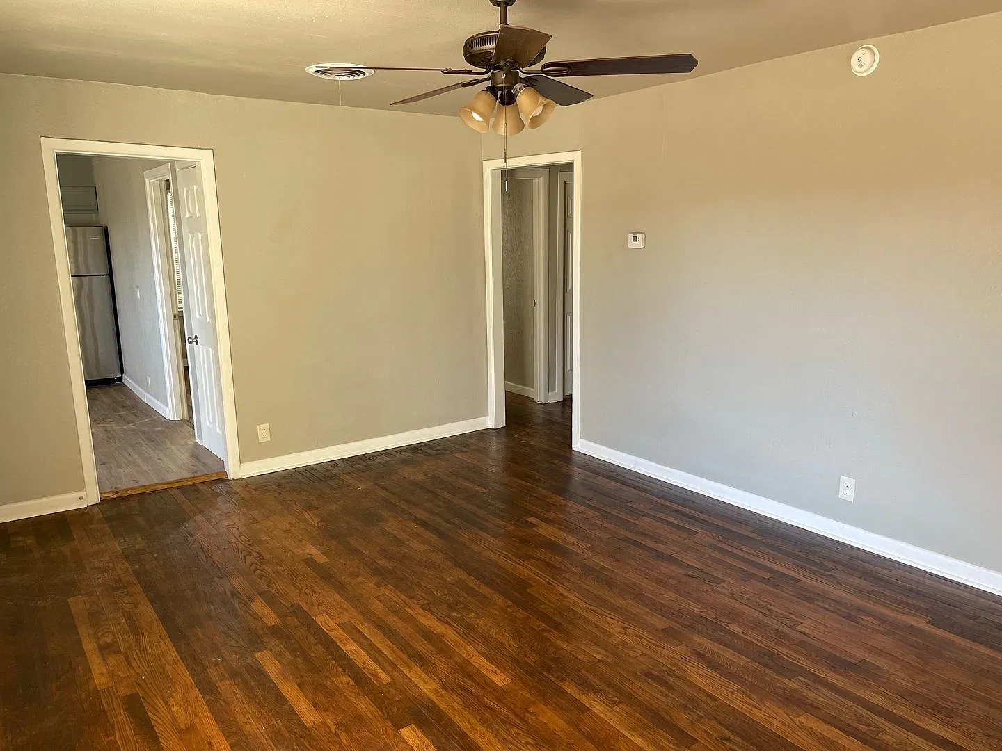 3-Bedroom Plainview Home with 1-Car Garage and Spacious Backyard — Photo 3