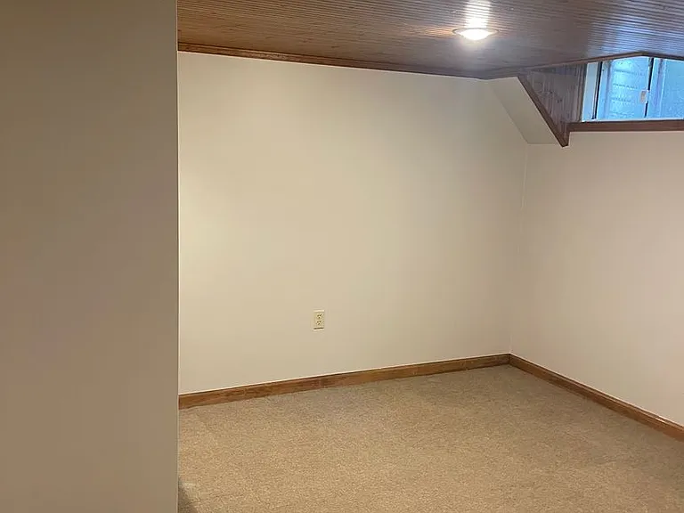 35 Honeysuckle Dr — Photo 44