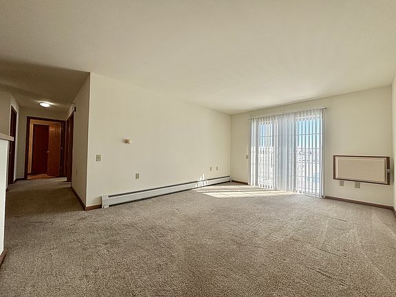 4th image of 1048 Enterprise Dr #200
