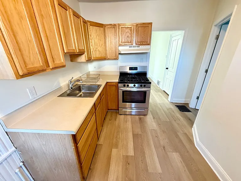 1518 Willow Ave — Photo 16