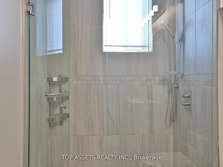 54 Madawaska Ave #BASEMENT — Photo 16