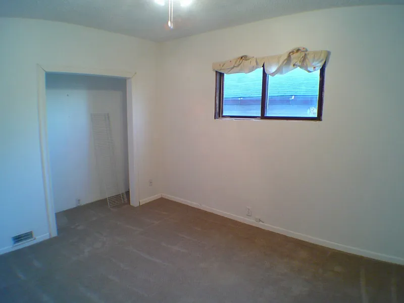 3 bed, 1.5 bath, $1,175 — Photo 4