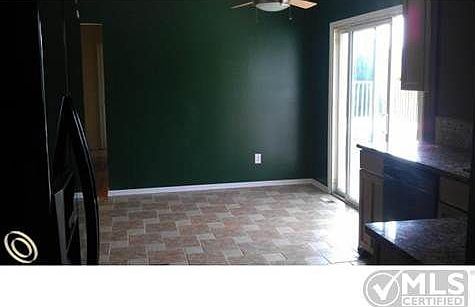 4th image of 33297 Winchester St
