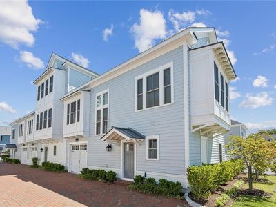9570 Shore Dr, Norfolk, VA, 23518