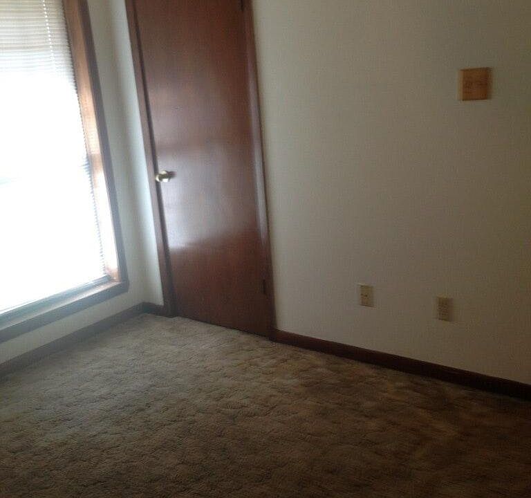 2nd image of 23 Young Rd