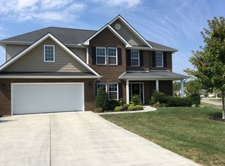 906 Denvers Ln, Piney Flats, TN 37686
