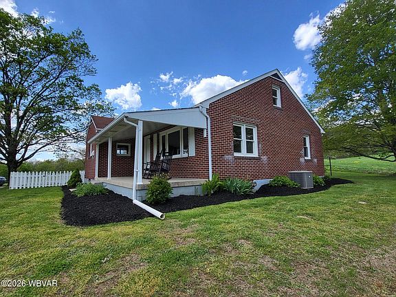 3rd image of 1075 Crawford Rd