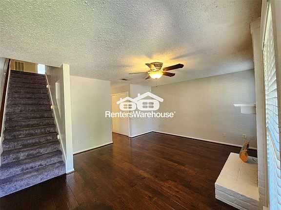 4th image of 17742 Kings Park Ln