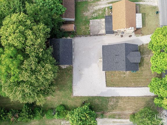 3rd image of 725 W Centennial Ave