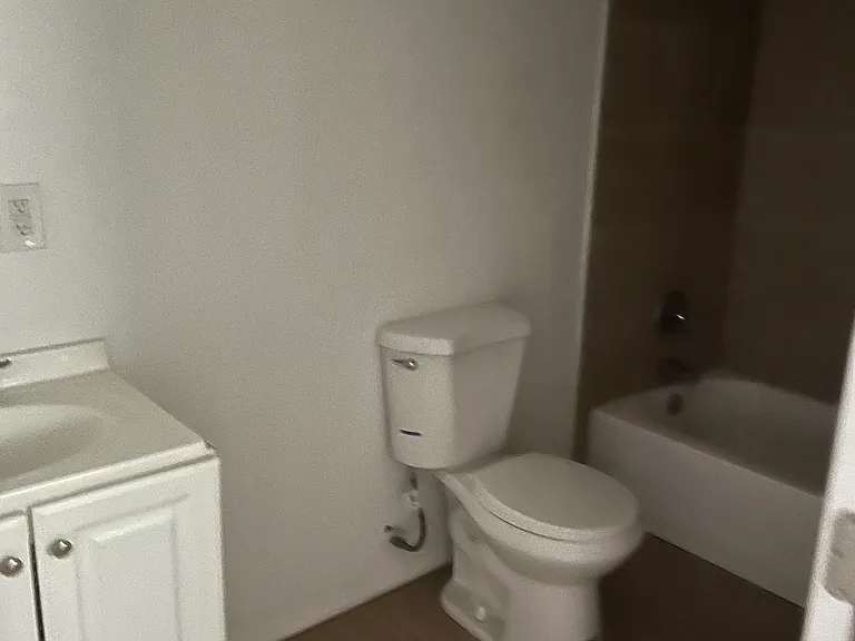 6253 Gilchrist Rd — Photo 7