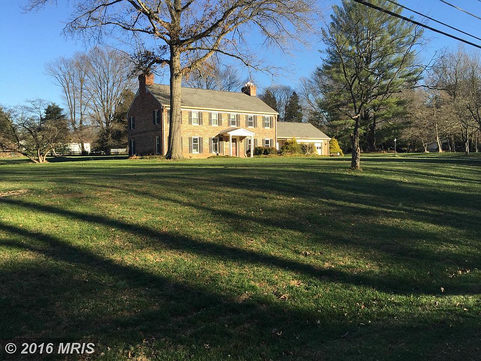 2nd image of 7041 Persimmon Tree Rd