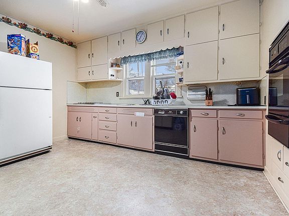 5th image of 1105 W Wilkinson St