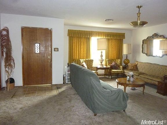 2nd image of 2321 E Sonora St