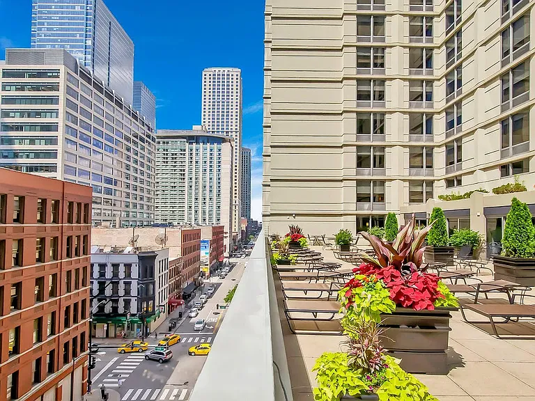 440 N Wabash Ave #3701 — Photo 34