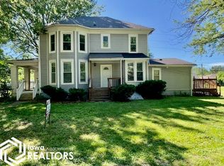 207 E Briggs Ave, Fairfield, IA 52556
