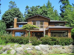 571 Island View Ln, Point Roberts, WA 98281