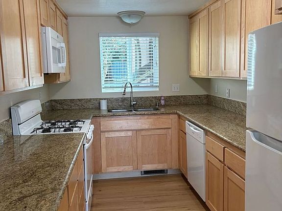 2nd image of 422 Upham St #422B