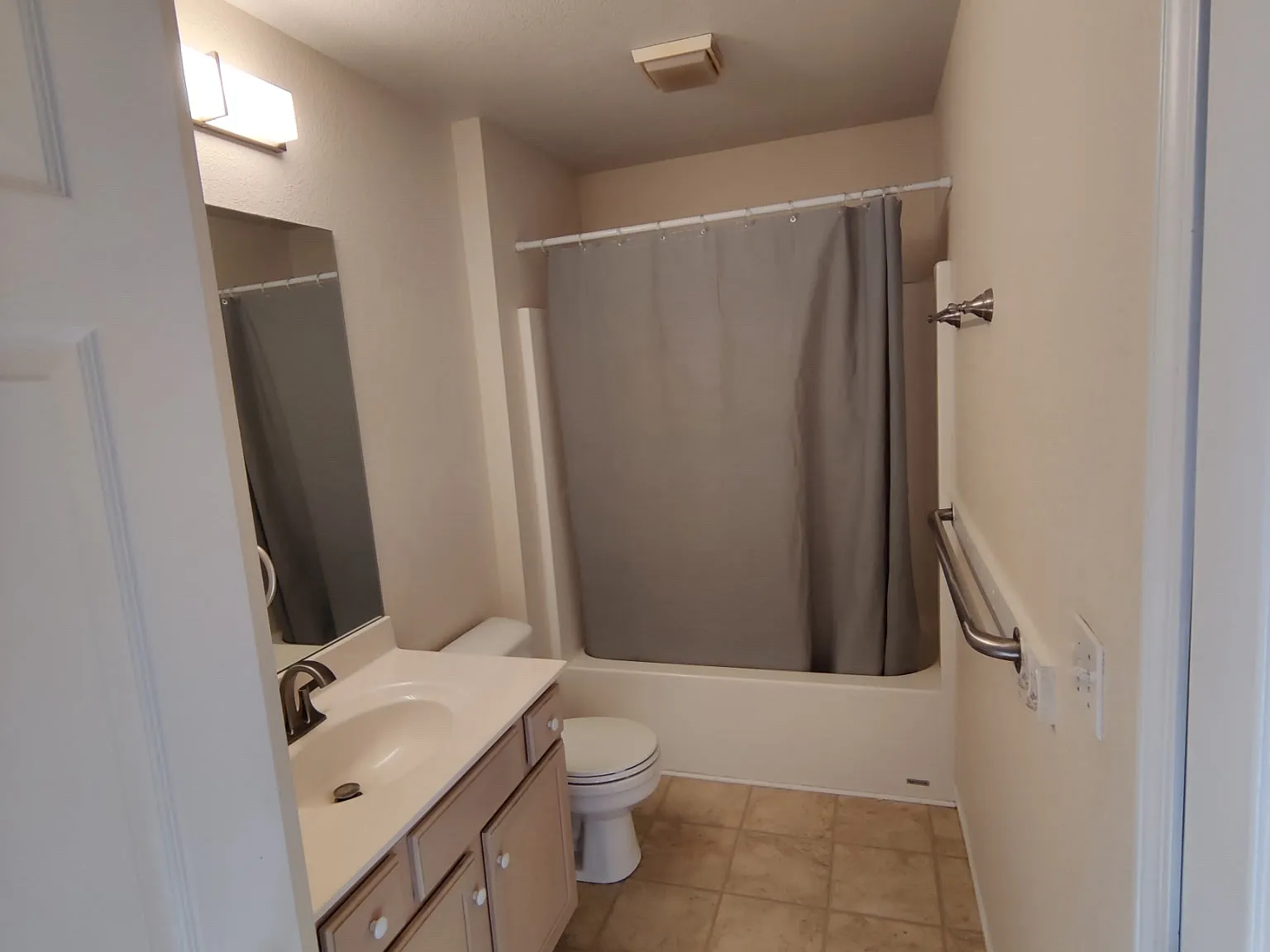 3 bed, 1626 sqft, $1,450 — Photo 2