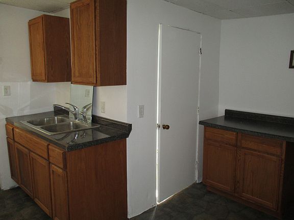 5th image of 338 S 5th St