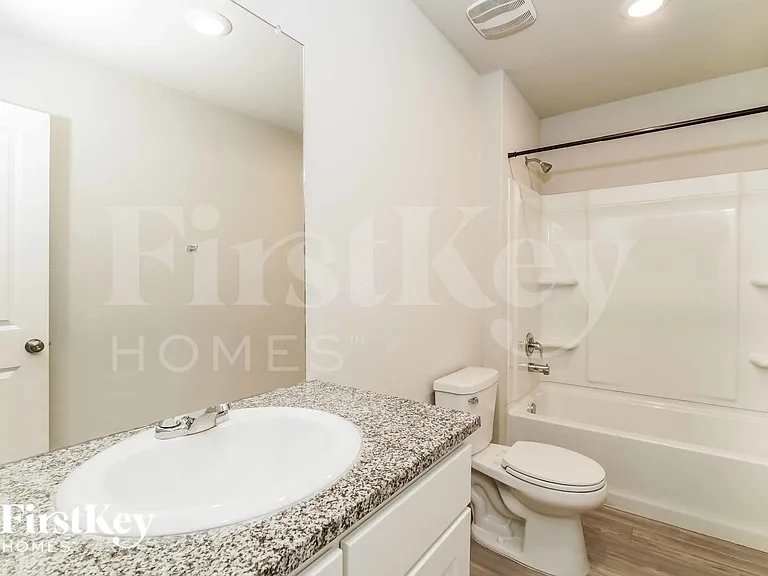 10786 Prusiner Dr — Photo 12