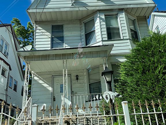 3rd image of 61 Plymouth St #2/3